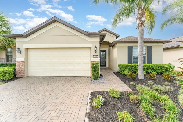 Property Slideshow image 2 of 53 | 409 almansa st, Davenport, FL, 33837