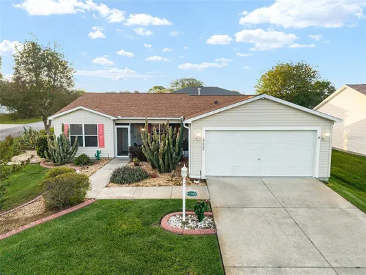 Property Slideshow image 2 of 58 | 17009 se 96th chapelwood cir, The Villages, FL, 32162