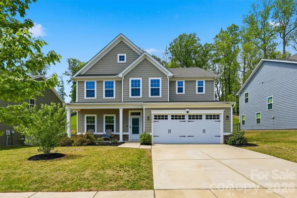 Property Slideshow image 2 of 44 | 10258 paper birch dr, Charlotte, NC, 28215