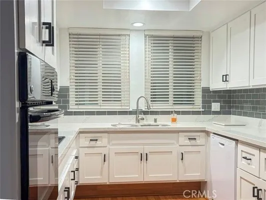 Property Slideshow image 3 of 18 | 1860 mckinney way m15-21n, Seal Beach, CA, 90740