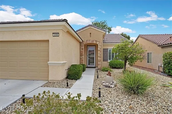 Property Slideshow image 2 of 43 | 2208 sawtooth mountain dr, Henderson, NV, 89044