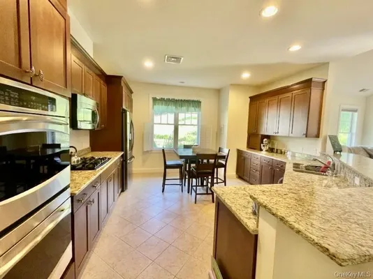 Property Slideshow image 2 of 33 | 10 maggie may way, Philipstown, NY, 10516