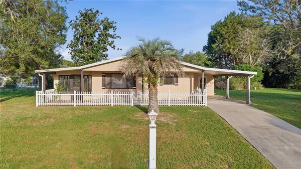 Property Slideshow image 2 of 32 | 10040 sw 98th ave, Ocala, FL, 34481