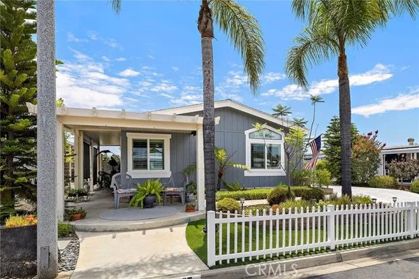 Property Slideshow image 2 of 49 | 28837 via princesa, Murrieta, CA, 92563