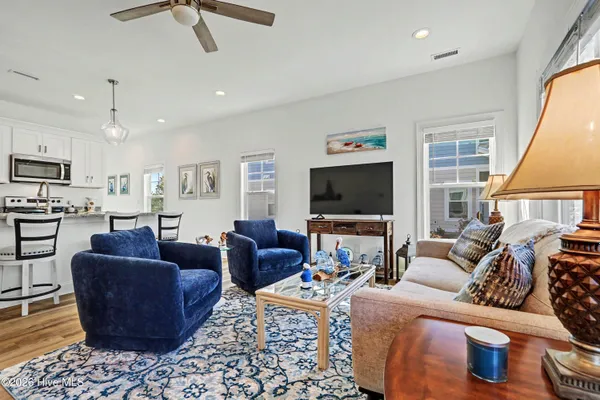 Property Slideshow image 3 of 47 | 912 fresnel run, Wilmington, NC, 28412