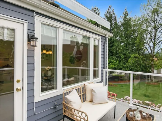 Property Slideshow image 2 of 40 | 22471 se 42nd ter 2204, Issaquah, WA, 98029