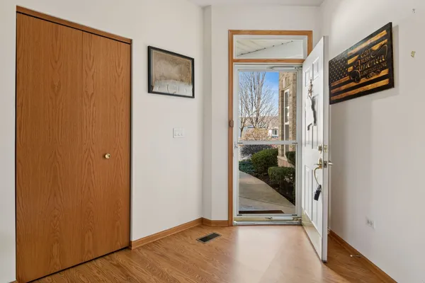 Property Slideshow image 3 of 26 | 21140 w braxton ln, Plainfield, IL, 60544
