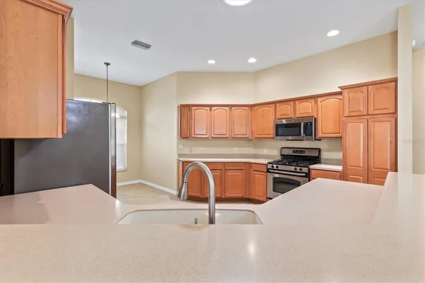 Property Slideshow image 3 of 28 | 611 allenwood loop, The Villages, FL, 32162