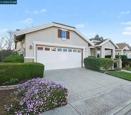 Property Slideshow image 2 of 32 | 208 summerset dr, Brentwood (Cc), CA, 94513