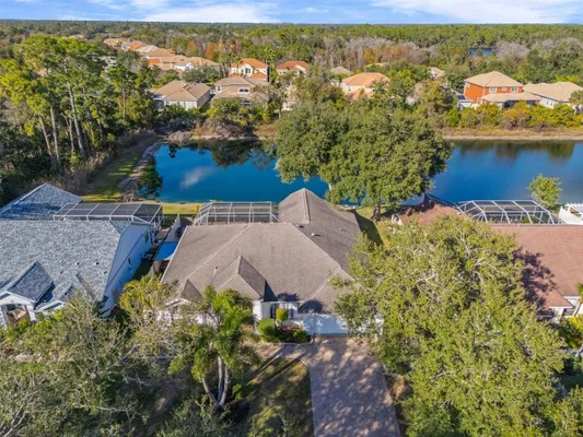 Property Slideshow image 3 of 60 | 5309 gardens dr, Sarasota, FL, 34243