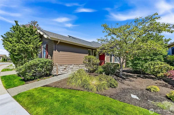 Property Slideshow image 3 of 36 | 12516 231st ave, Redmond, WA, 98053