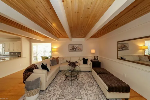 Property Slideshow image 2 of 50 | 208 fairfax way, Williamsburg, VA, 23185