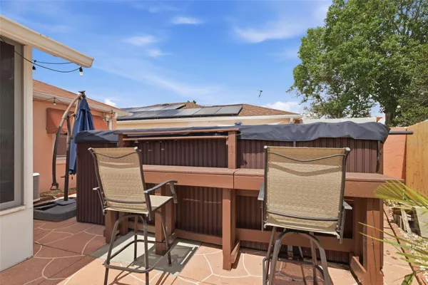 Property Slideshow image 2 of 38 | 1004 laredo ln, Lady Lake, FL, 32159