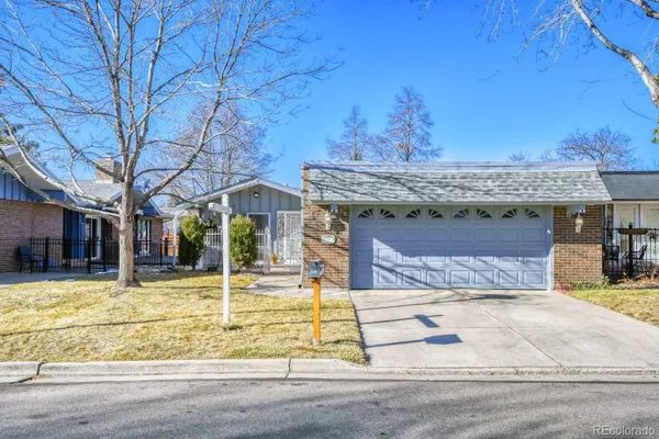 Property Slideshow image 2 of 24 | 7453 w cedar cir, Lakewood, CO, 80226