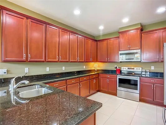 Property Slideshow image 2 of 43 | 689 chipper dr, Sun City Center, FL, 33573