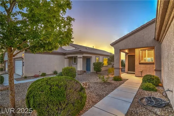 Property Slideshow image 3 of 59 | 2504 ashen light dr, Henderson, NV, 89044