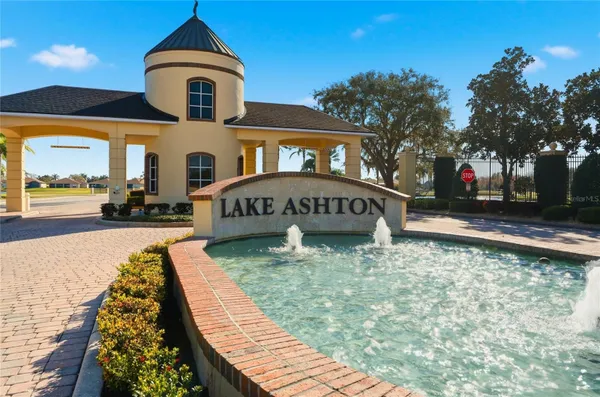 Property Slideshow image 2 of 67 | 1033 sawgrass dr, Winter Haven, FL, 33884
