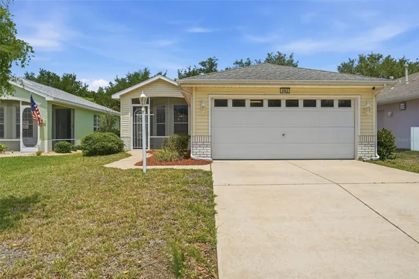 Property Slideshow image 2 of 53 | 4962 rainbow trout rd, Tavares, FL, 32778