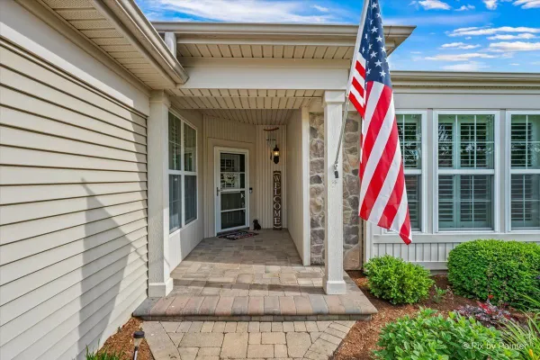 Property Slideshow image 2 of 23 | 13535 ivy dr, Huntley, IL, 60142
