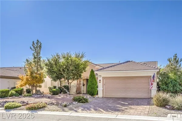Property Slideshow image 2 of 38 | 2105 cumberland hill dr, Henderson, NV, 89052