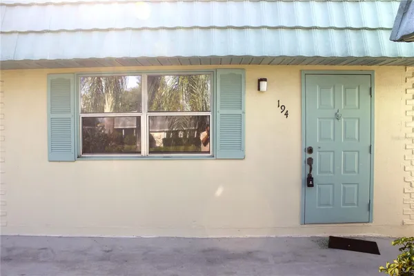 Property Slideshow image 2 of 47 | 101 cambridge trl 194, Sun City Center, FL, 33573