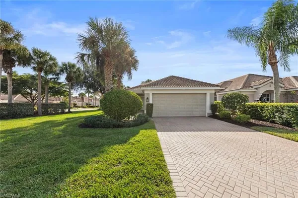 Property Slideshow image 3 of 50 | 9913 horse creek rd, Fort Myers, FL, 33913