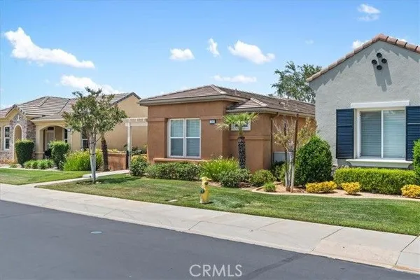 Property Slideshow image 3 of 66 | 125 thistle crk, Beaumont, CA, 92223