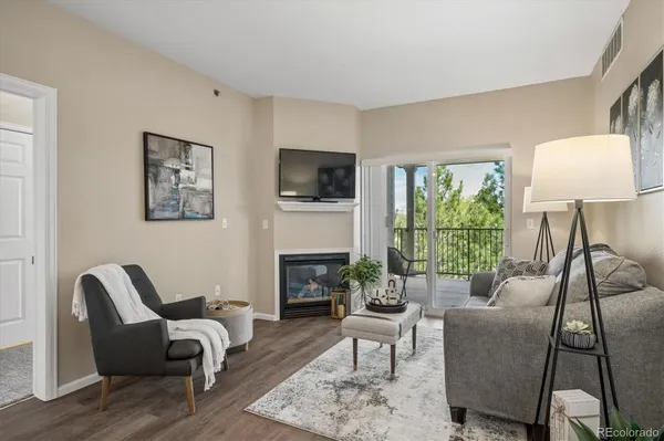 Property Slideshow image 3 of 43 | 2896 w riverwalk cir a304, Littleton, CO, 80123