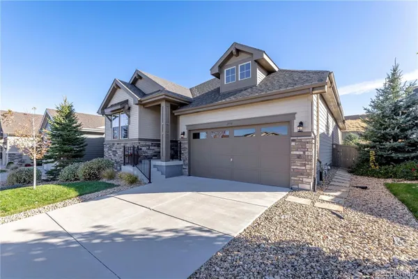 Property Slideshow image 2 of 40 | 2490 lassen ln, Castle Rock, CO, 80109