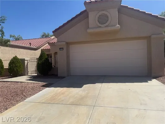 Property Slideshow image 3 of 44 | 9021 faircrest dr, Las Vegas, NV, 89134