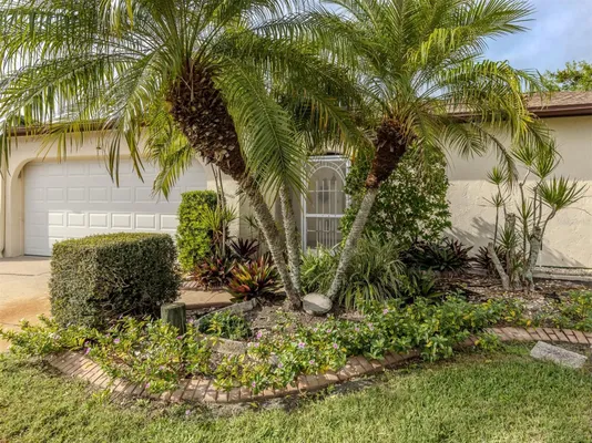 Property Slideshow image 2 of 43 | 647 foxwood blvd, Englewood, FL, 34223