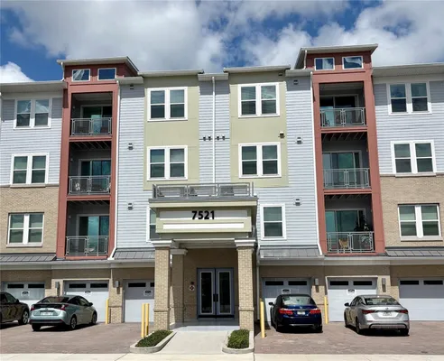 Property Slideshow image 2 of 38 | 7521 laureate blvd 5305, Orlando, FL, 32827