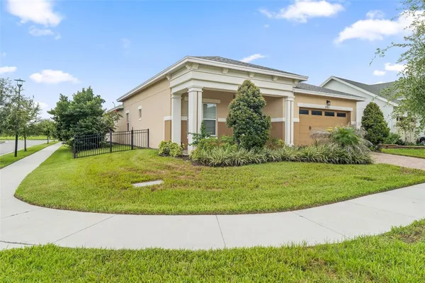 Property Slideshow image 2 of 66 | 2757 southland st, St Cloud, FL, 34772