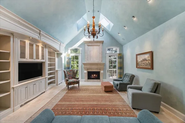 Property Slideshow image 2 of 39 | 64 forest gate cir, Oak Brook, IL, 60523