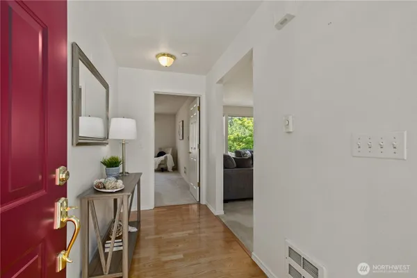Property Slideshow image 3 of 40 | 4437 providence point pl 2631, Issaquah, WA, 98029