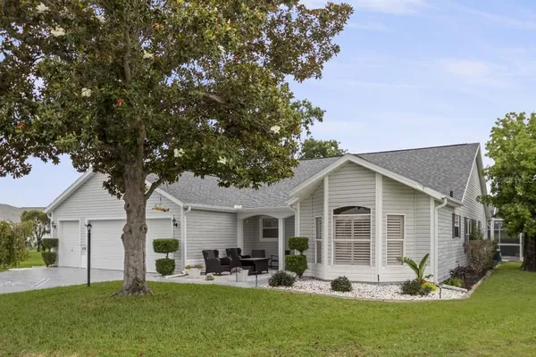 Property Slideshow image 3 of 50 | 603 lisbon ln, Lady Lake, FL, 32159