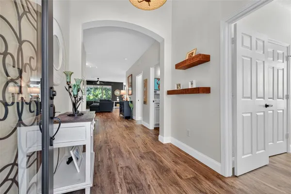 Property Slideshow image 2 of 55 | 359 laurel falls dr, Apollo Beach, FL, 33572