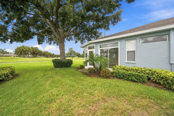 Property Slideshow image 3 of 45 | 2102 acadia greens dr 2102, Sun City Center, FL, 33573