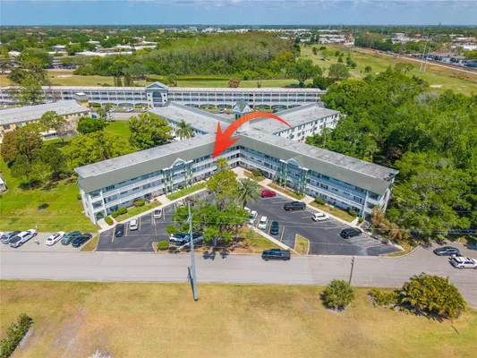 Property Slideshow image 2 of 31 | 2468 florentine way 34, Clearwater, FL, 33763