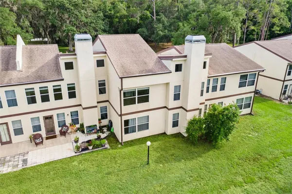 Property Slideshow image 3 of 43 | 23202 sandalwood dr 202, Wildwood, FL, 34785