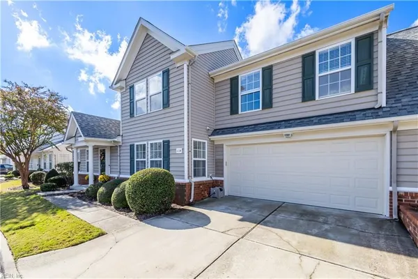 Property Slideshow image 3 of 45 | 1134 alexandria ln, Chesapeake, VA, 23320