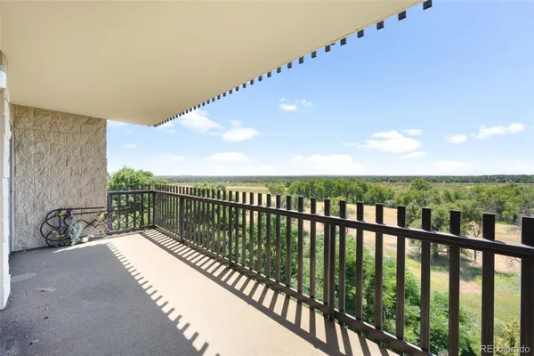 Property Slideshow image 2 of 26 | 14300 e marina dr 502, Aurora, CO, 80014