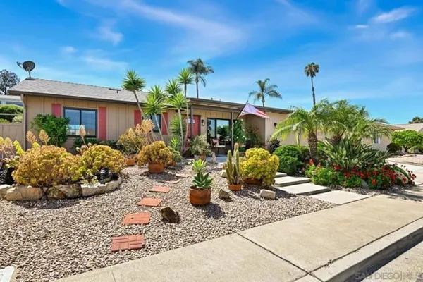 Property Slideshow image 2 of 52 | 12061 callado rd, San Diego, CA, 92128