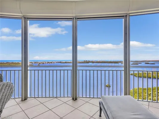 Property Slideshow image 3 of 50 | 4731 bonita bay blvd 2002, Bonita Springs, FL, 34134