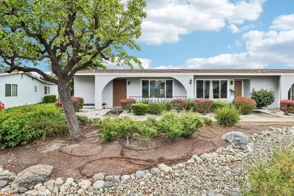 Property Slideshow image 2 of 28 | 3518 pear blossom, Oceanside, CA, 92057