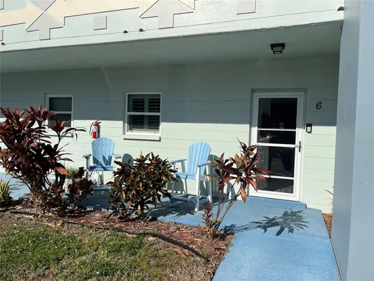 Property Slideshow image 3 of 37 | 2254 norwegian dr 6, Clearwater, FL, 33763