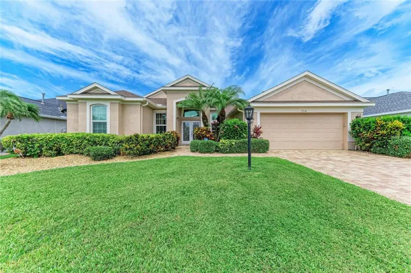 Property Slideshow image 2 of 67 | 5316 creekside trl, Sarasota, FL, 34243