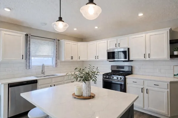 Property Slideshow image 2 of 27 | 1451 rosedale way, The Villages, FL, 32162