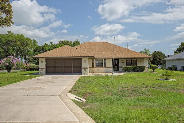 Property Slideshow image 3 of 44 | 5465 sw 81st st, Ocala, FL, 34476