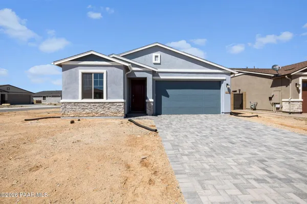 Property Slideshow image 2 of 32 | 7632 e turnberry dr, Prescott Valley, AZ, 86315
